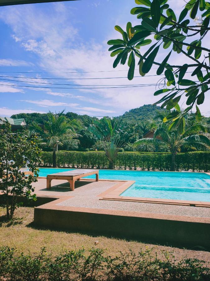 Weixiao Lanta Resort Ko Lanta Esterno foto